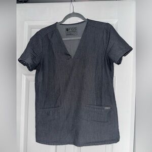 Figs scrub top small gray